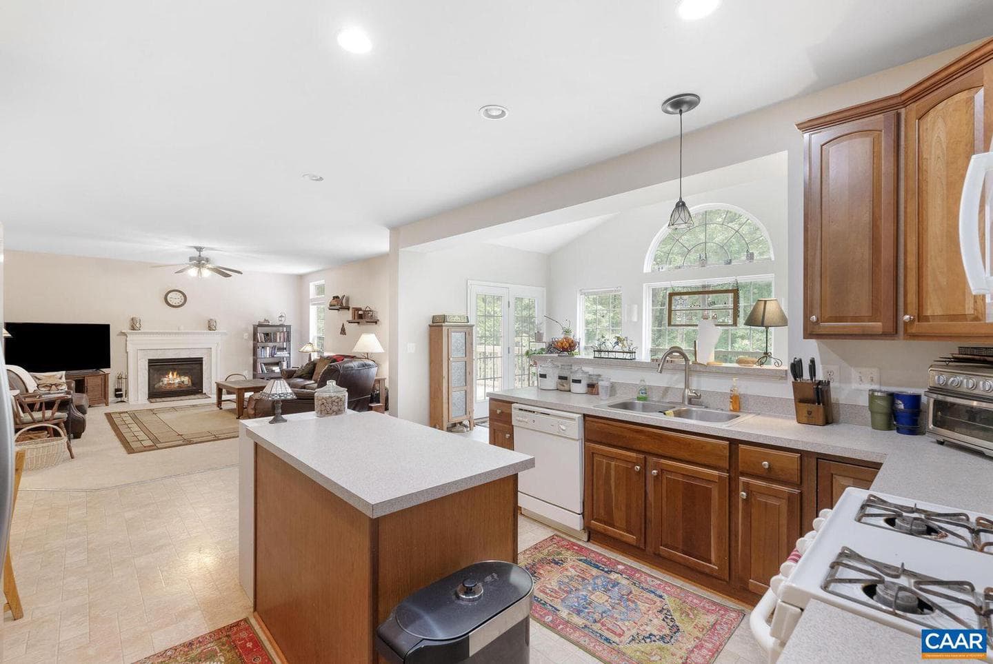 172 Carter Ln photo 12