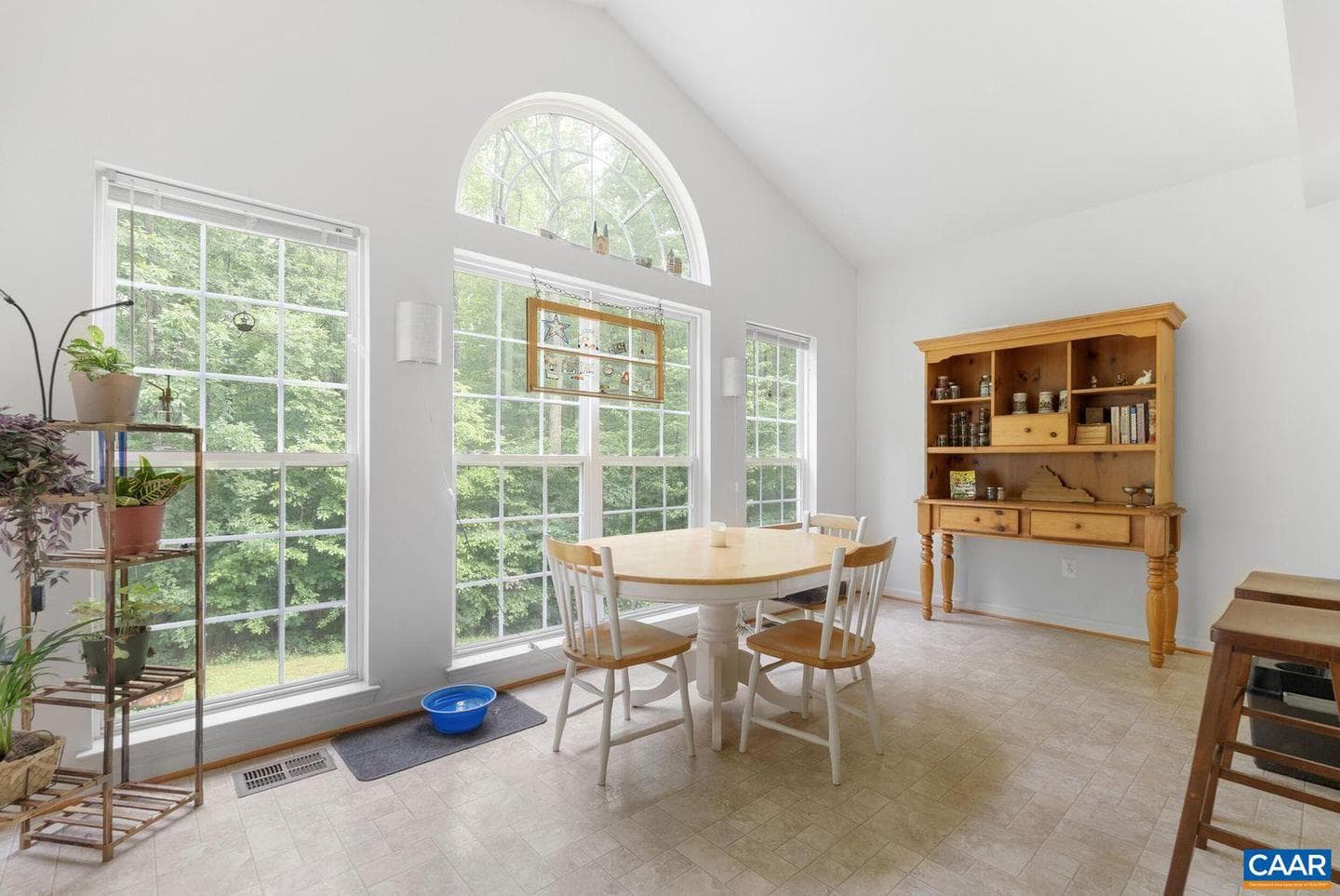 172 Carter Ln photo 13