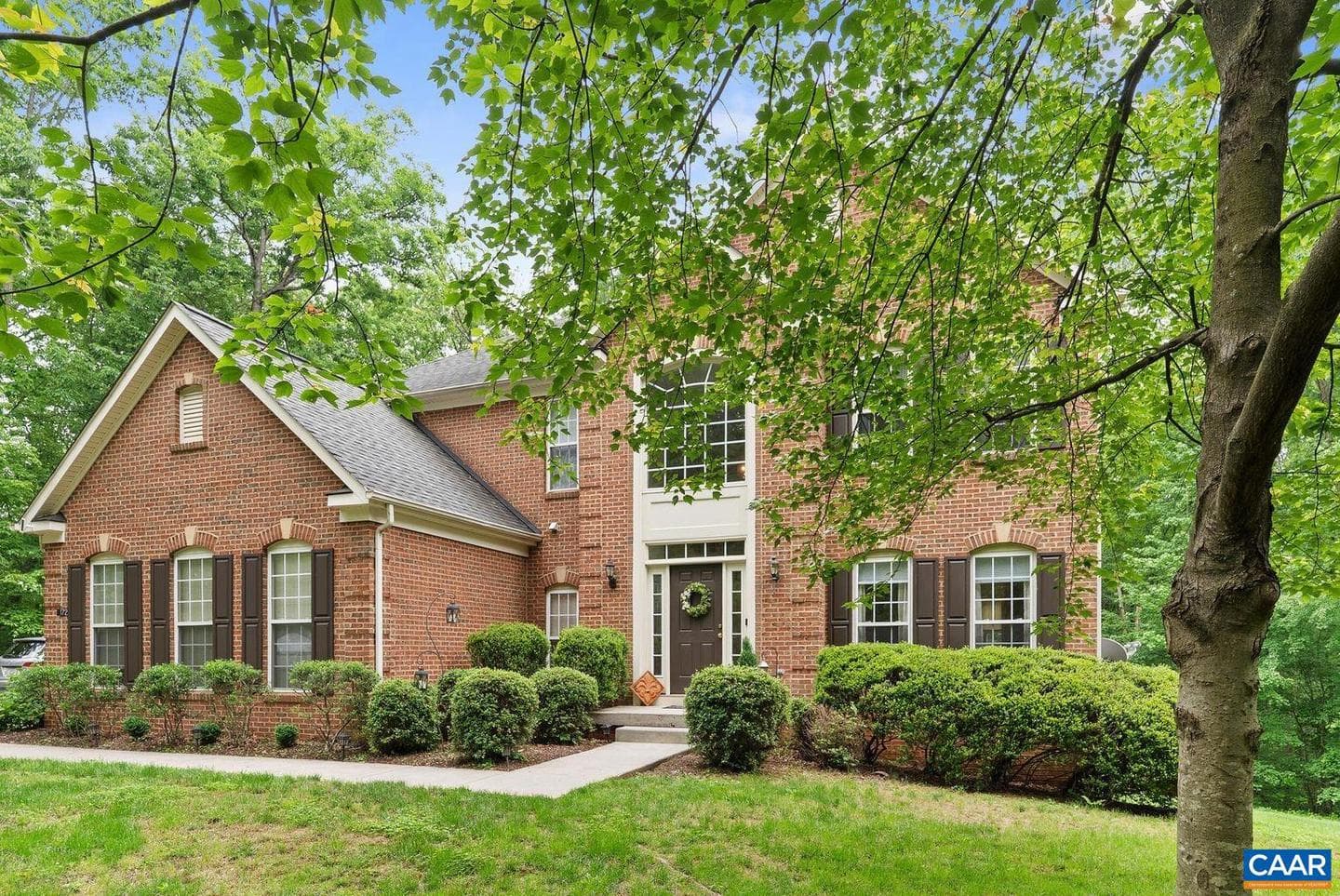 172 Carter Ln photo 3