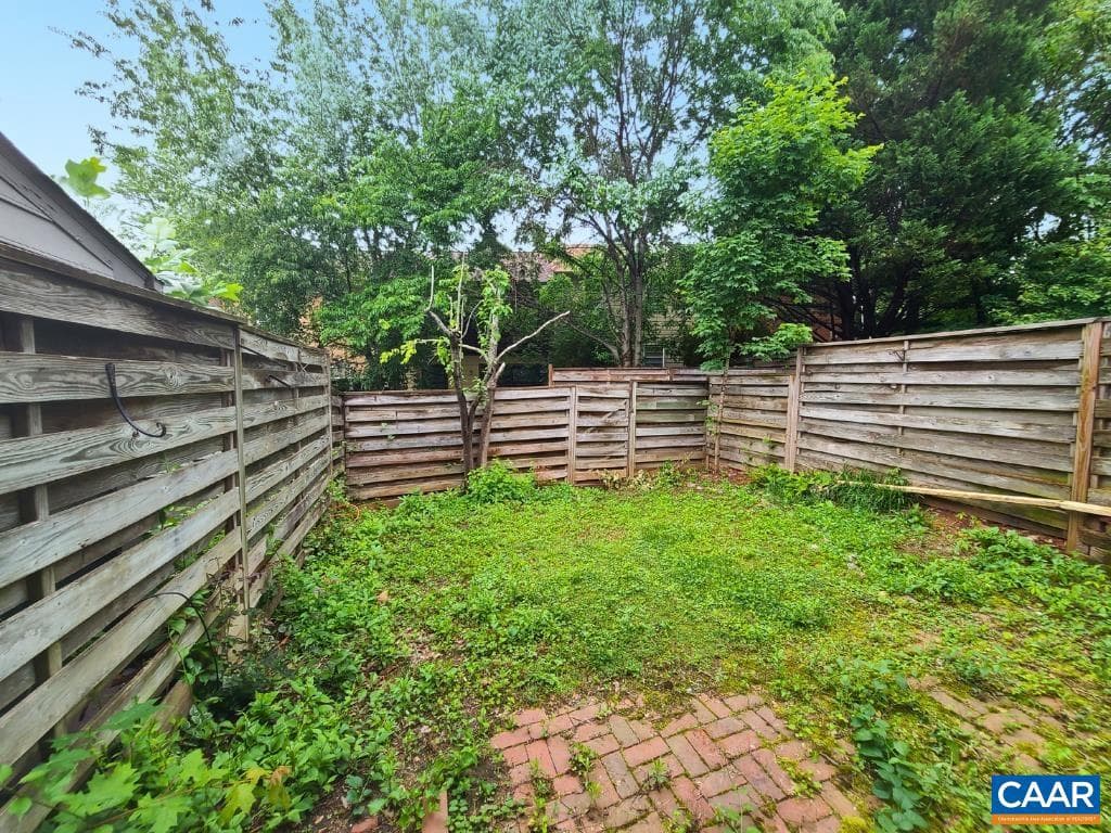 120 Georgetown Green photo 26