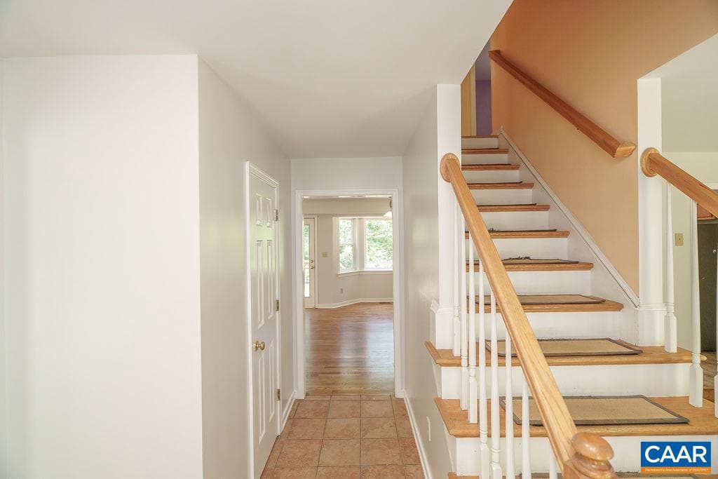 231 Magnolia Cir photo 4