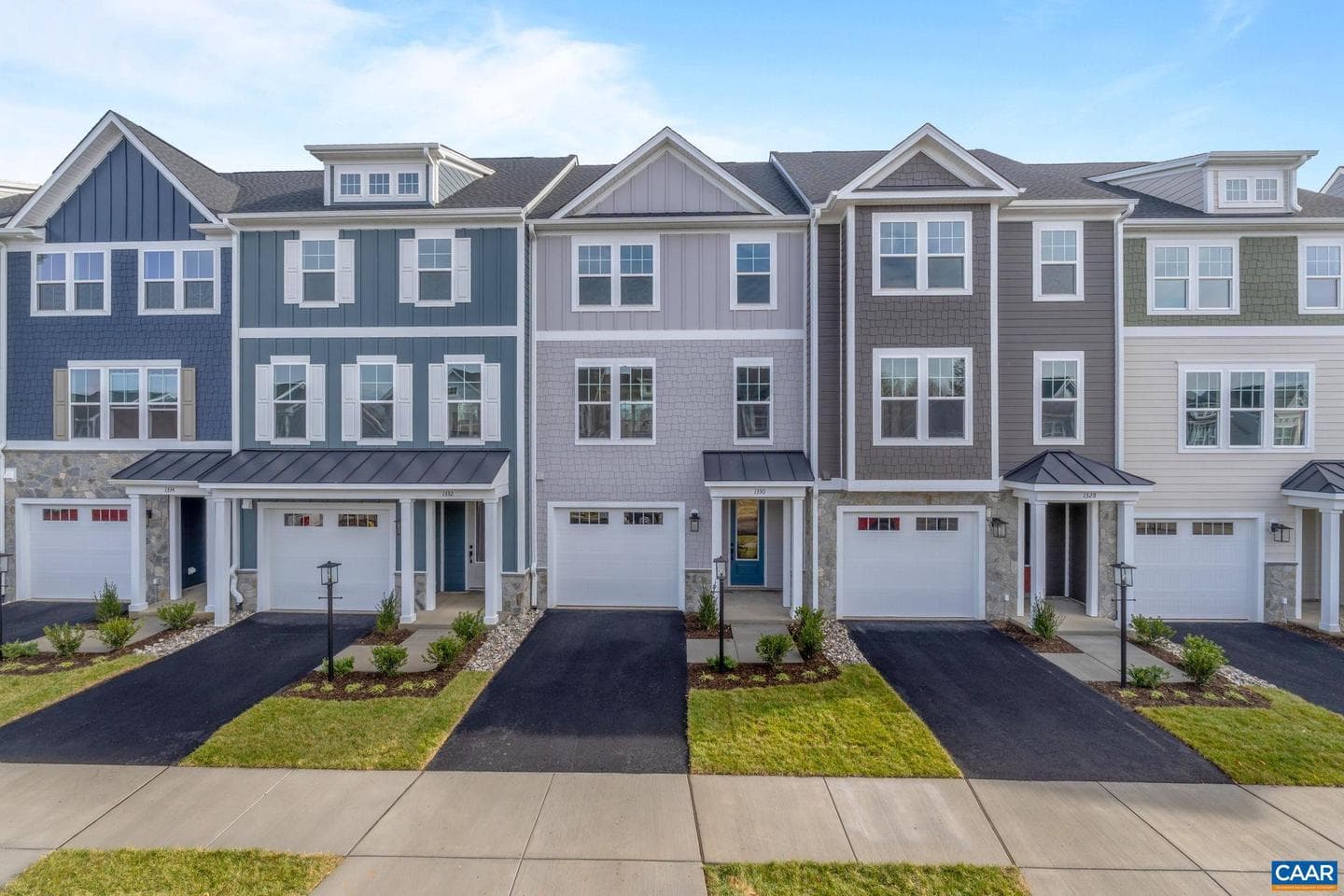 4011 Talen Ln photo 2