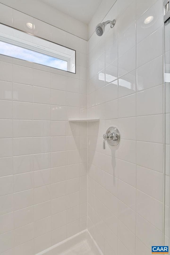 4011 Talen Ln photo 36
