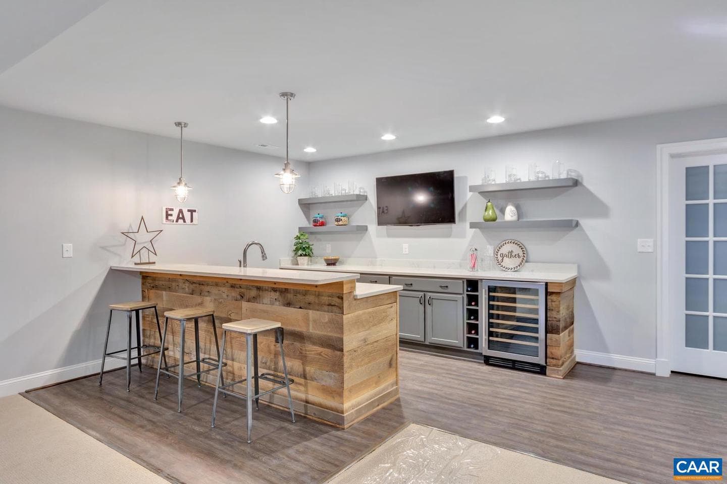 923 Marsh Ln photo 15