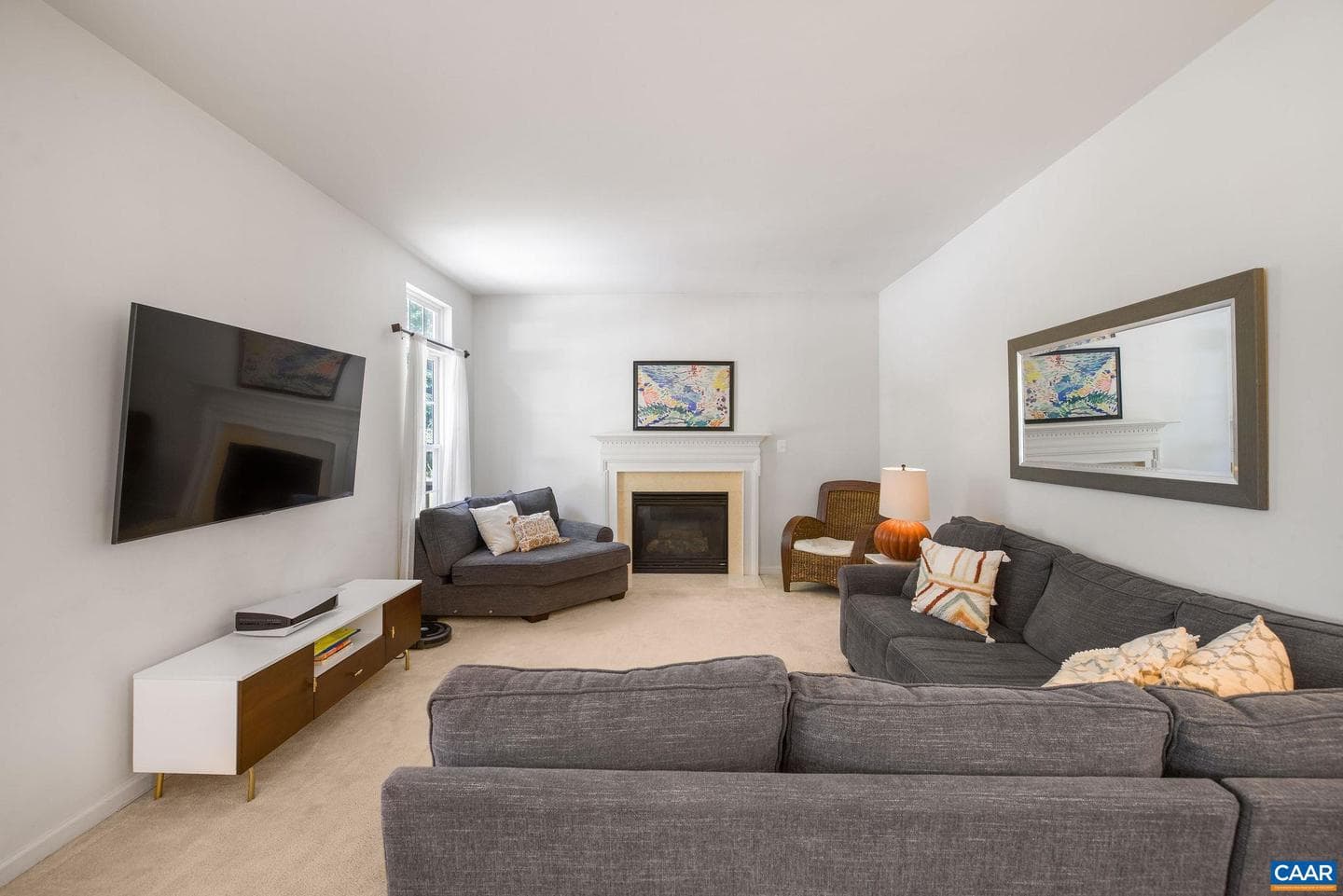 163 Carter Ln photo 12