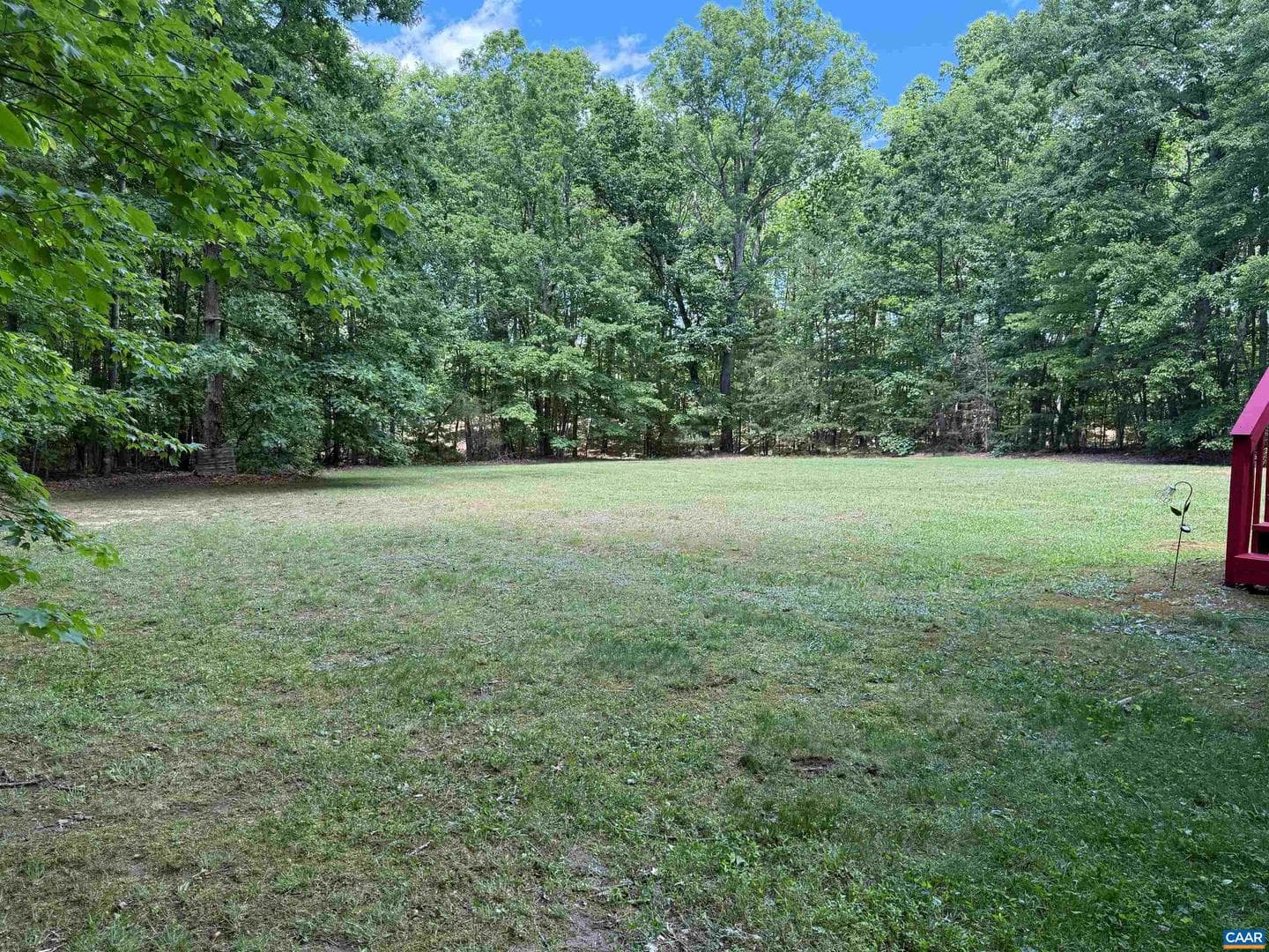 579 Glenmore Rd photo 8