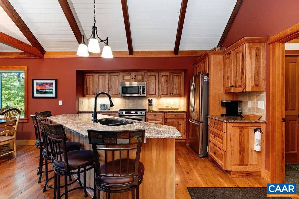 201 Pinnacle Dr photo 10