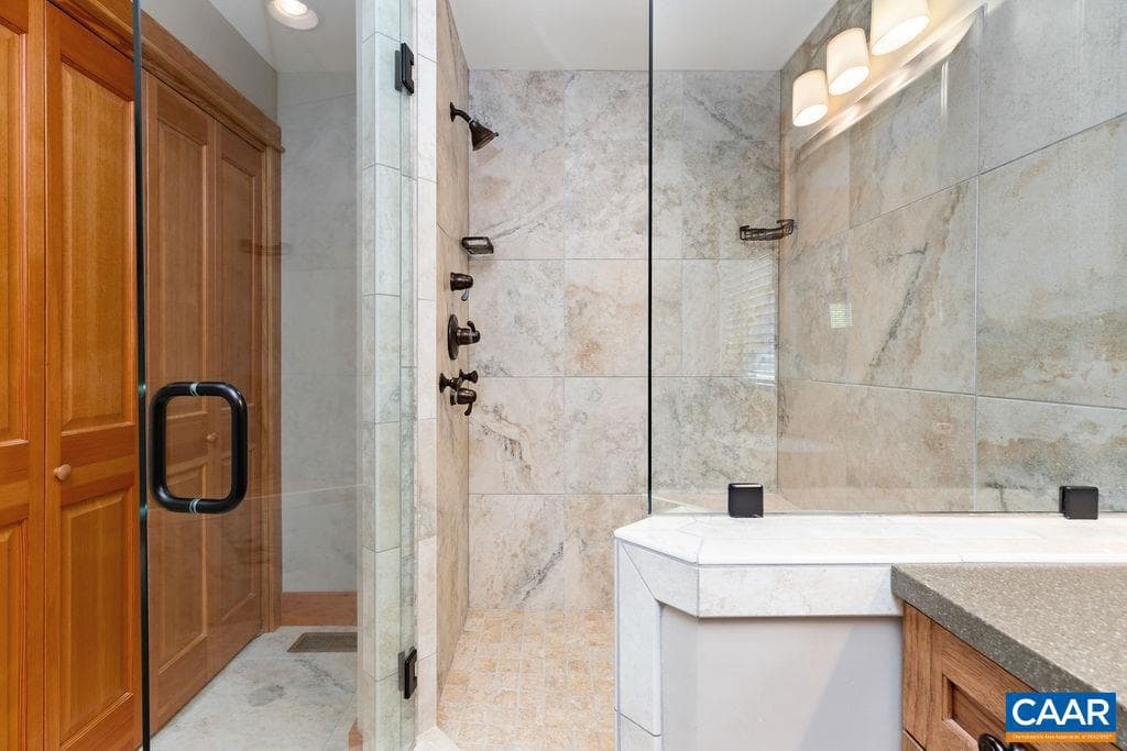 201 Pinnacle Dr photo 27