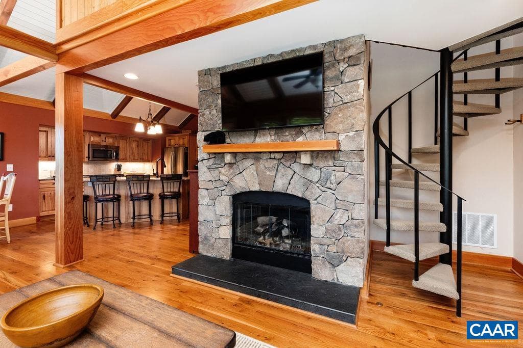 201 Pinnacle Dr photo 30