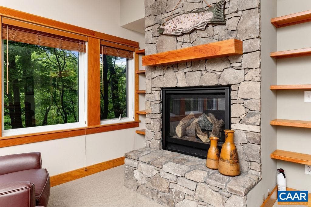 201 Pinnacle Dr photo 36