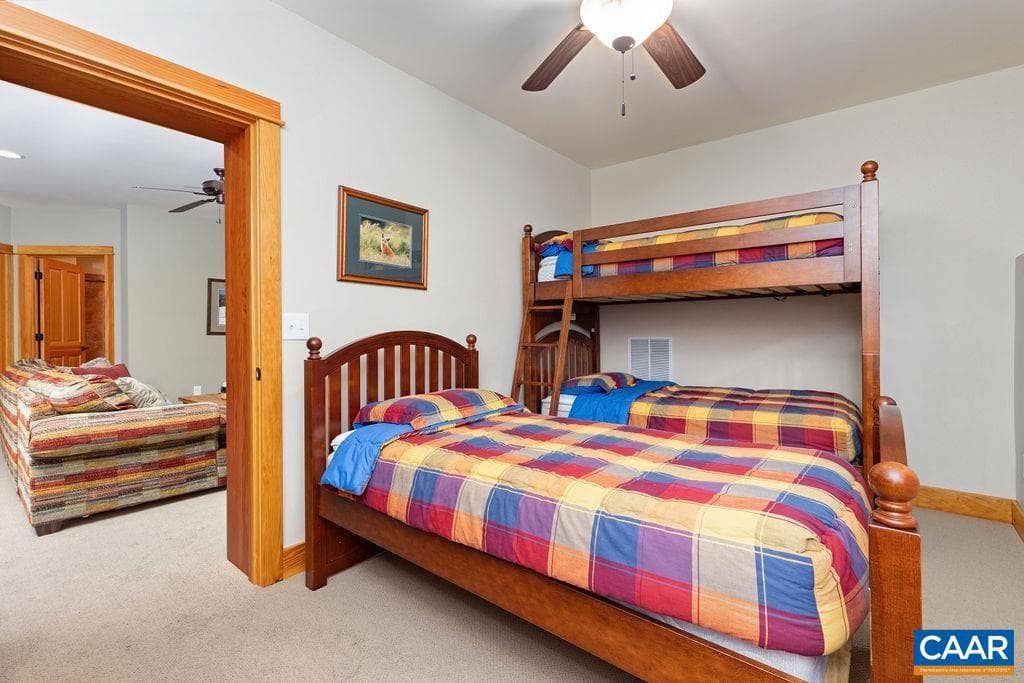 201 Pinnacle Dr photo 41