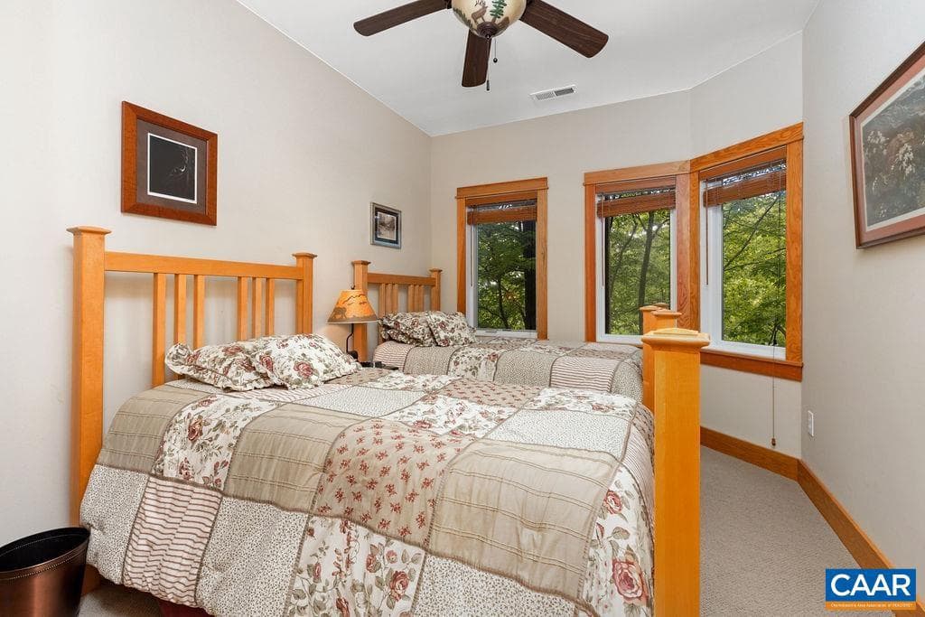 201 Pinnacle Dr photo 42