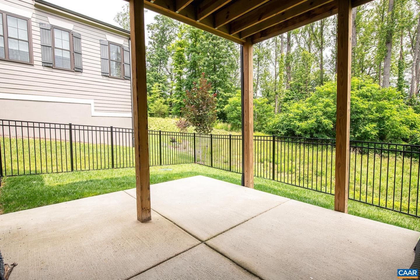 138 Bishopgate Ln photo 32