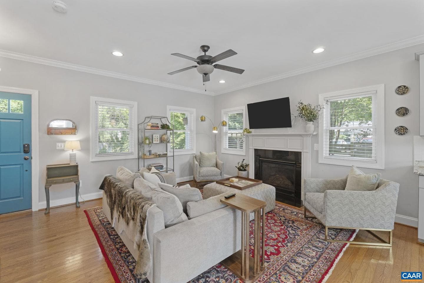 1012 Locust Ln photo 11