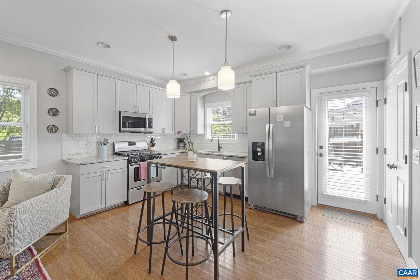 1012 Locust Ln photo 14