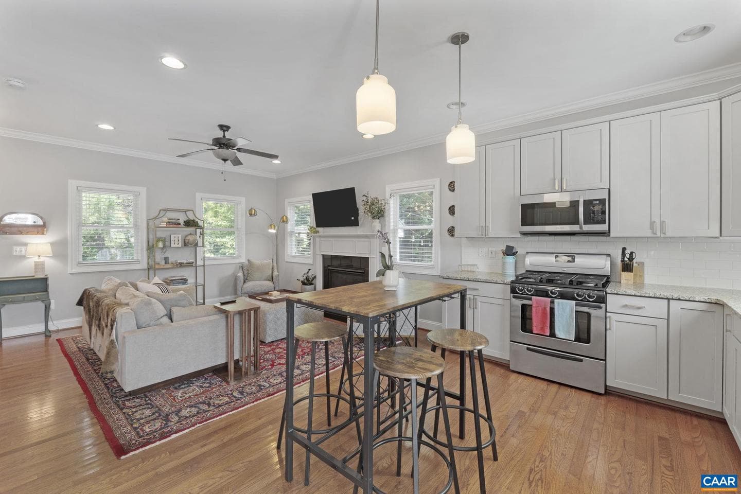 1012 Locust Ln photo 15