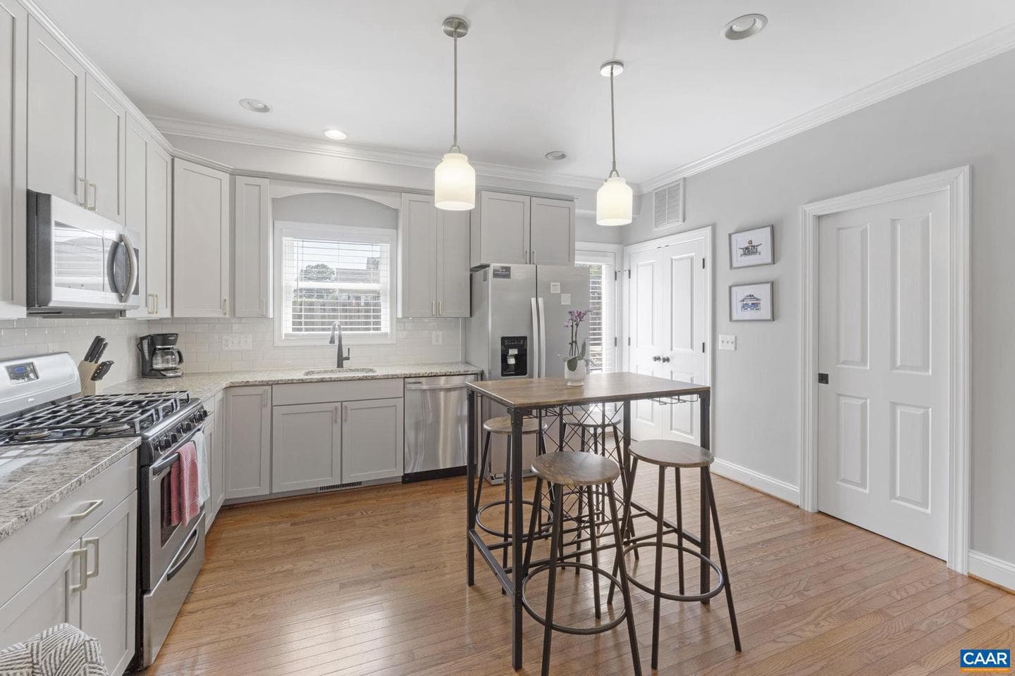 1012 Locust Ln photo 17