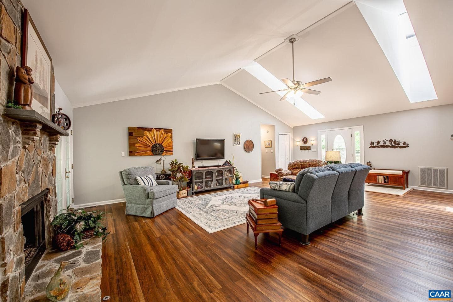 61 Wildwood Dr photo 13