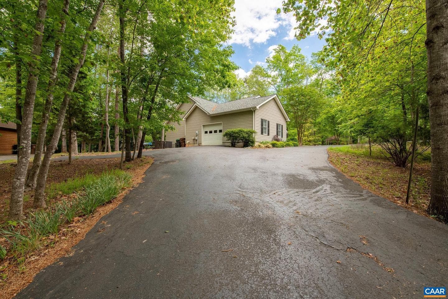 61 Wildwood Dr photo 5