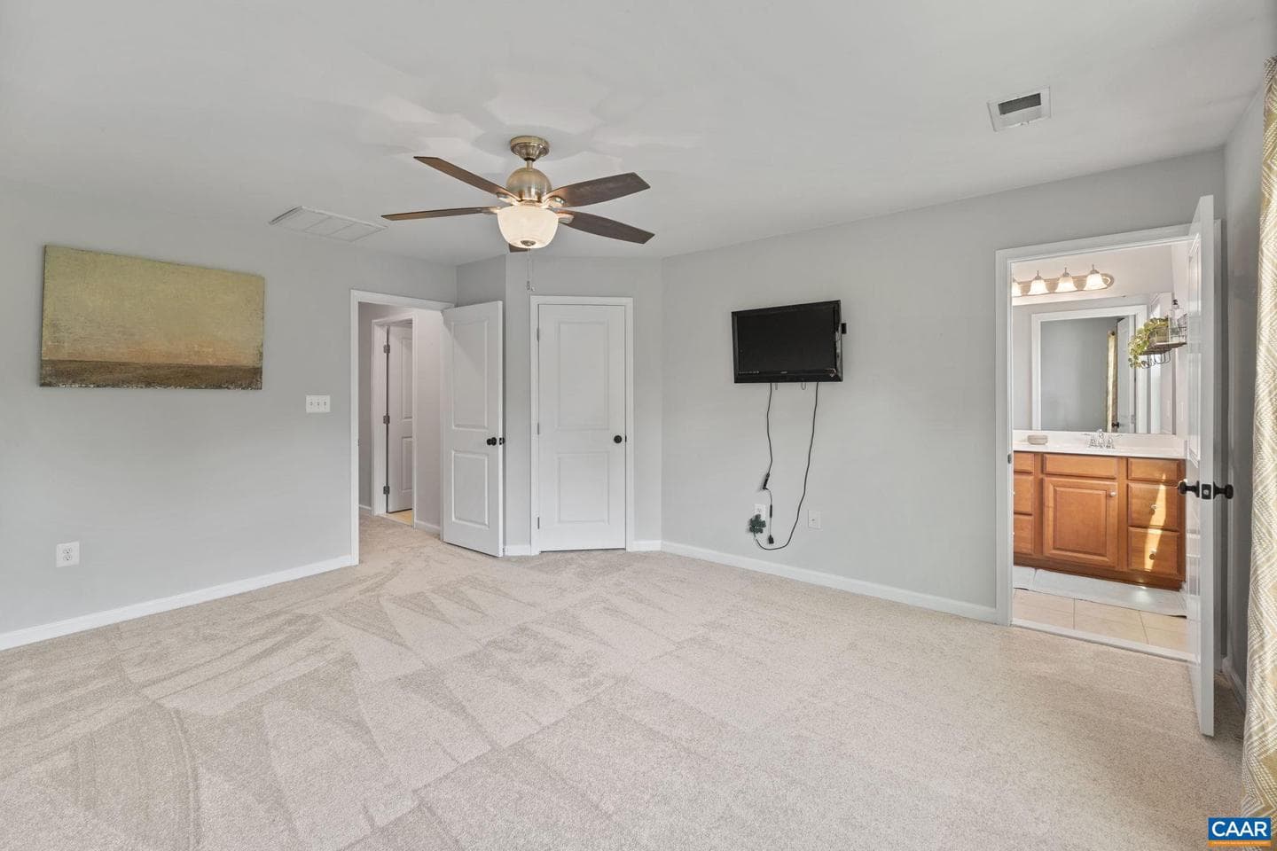 1692 Wickham Way photo 27