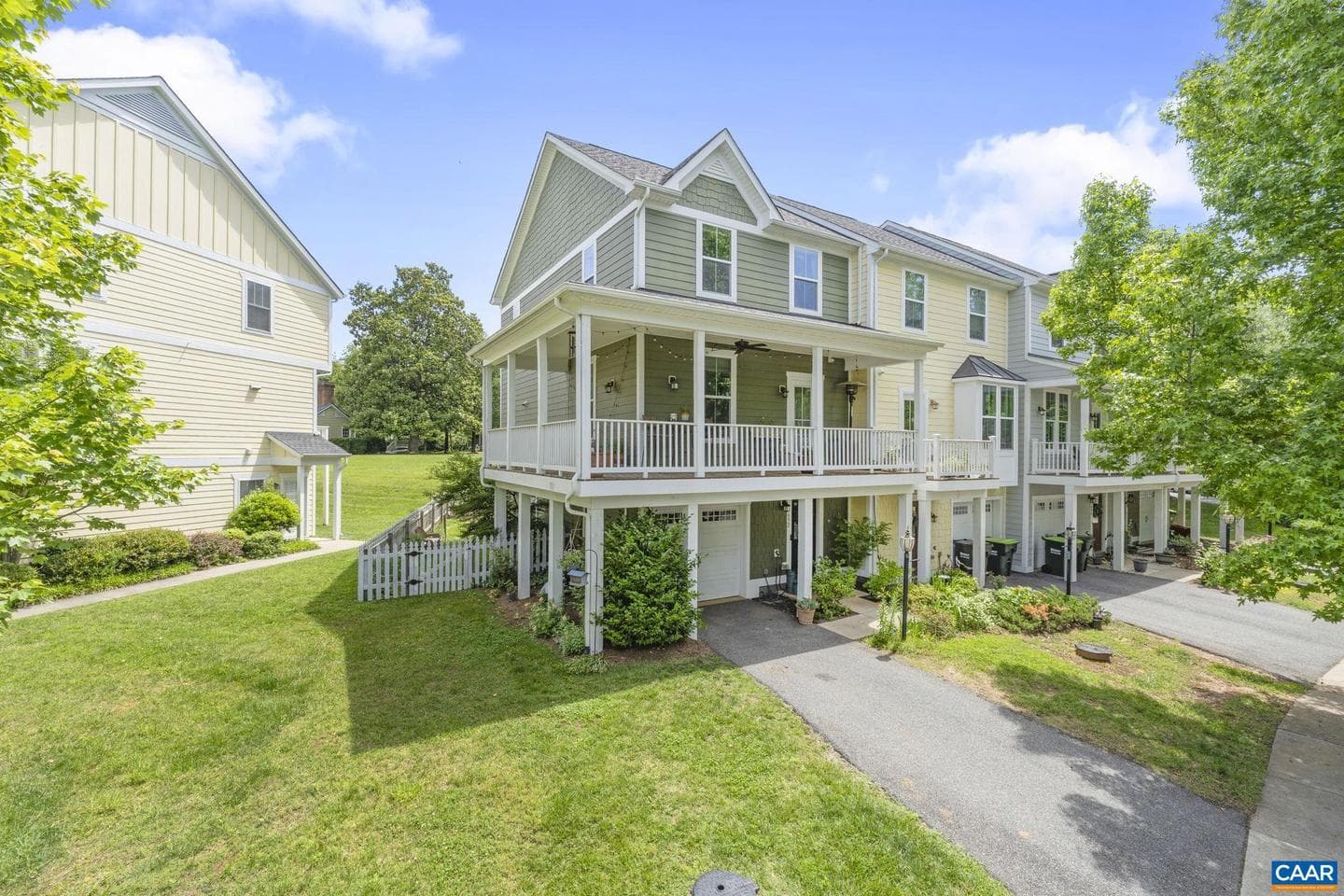1692 Wickham Way photo 3