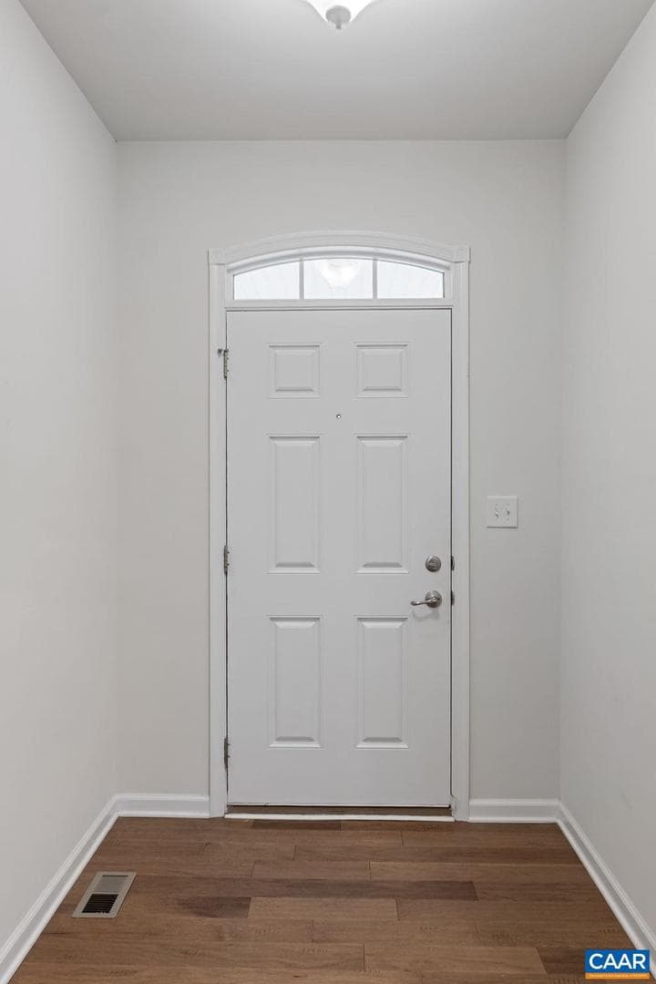 281 Manor Blvd photo 5