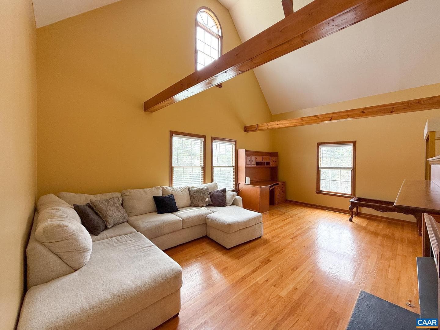 13 Logan Ln photo 10