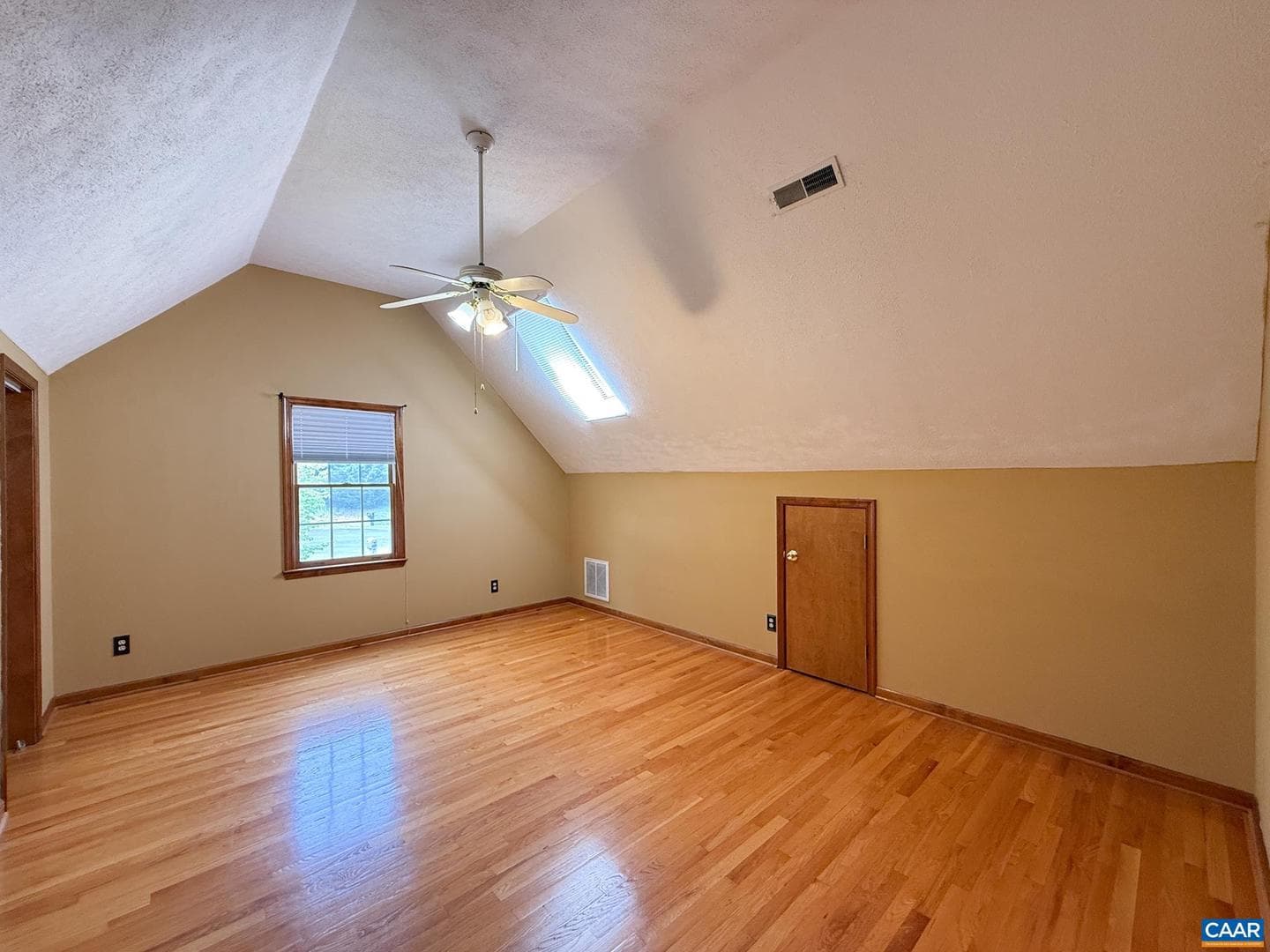 13 Logan Ln photo 26