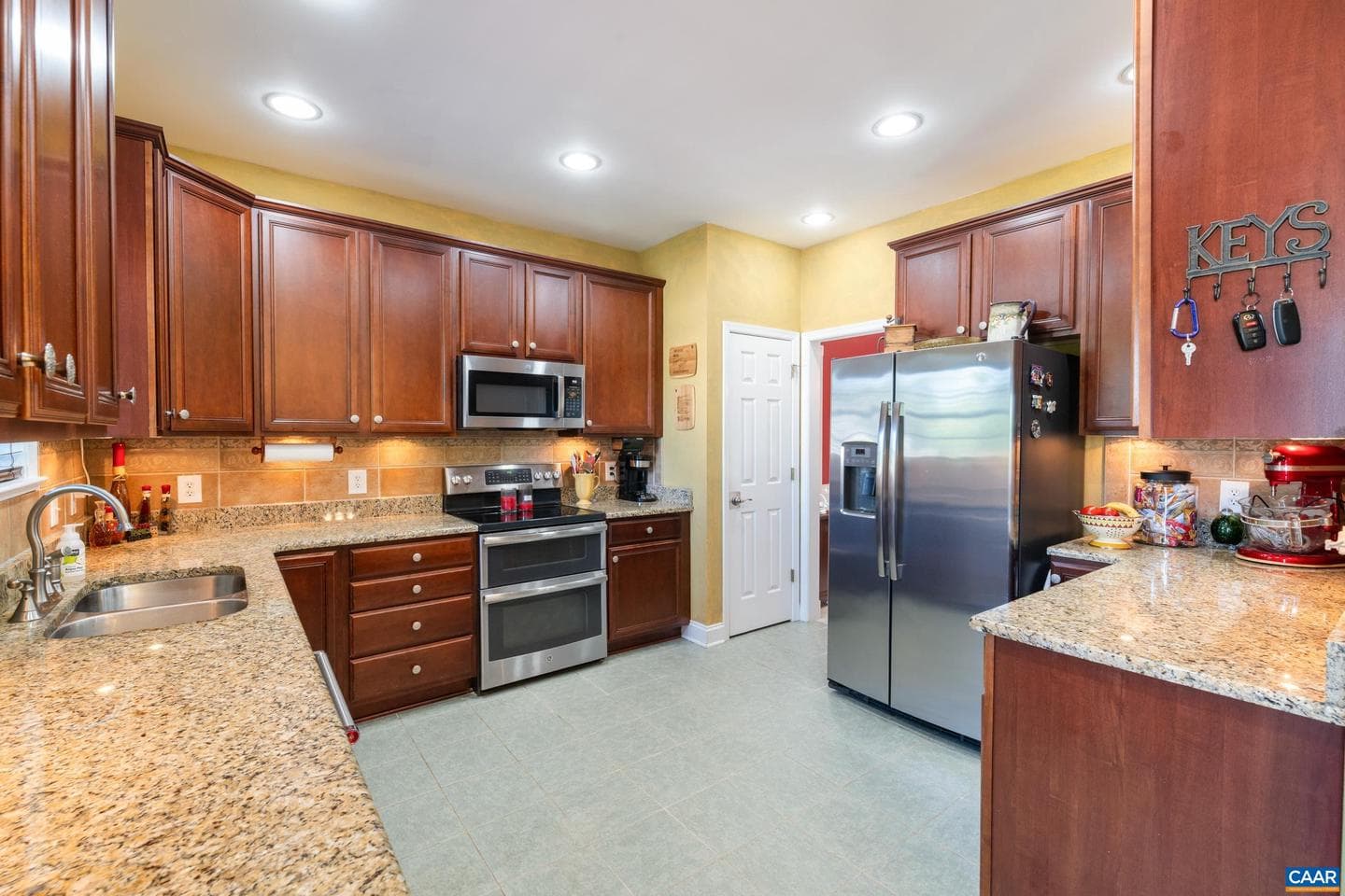 353 Bayberry Way photo 15