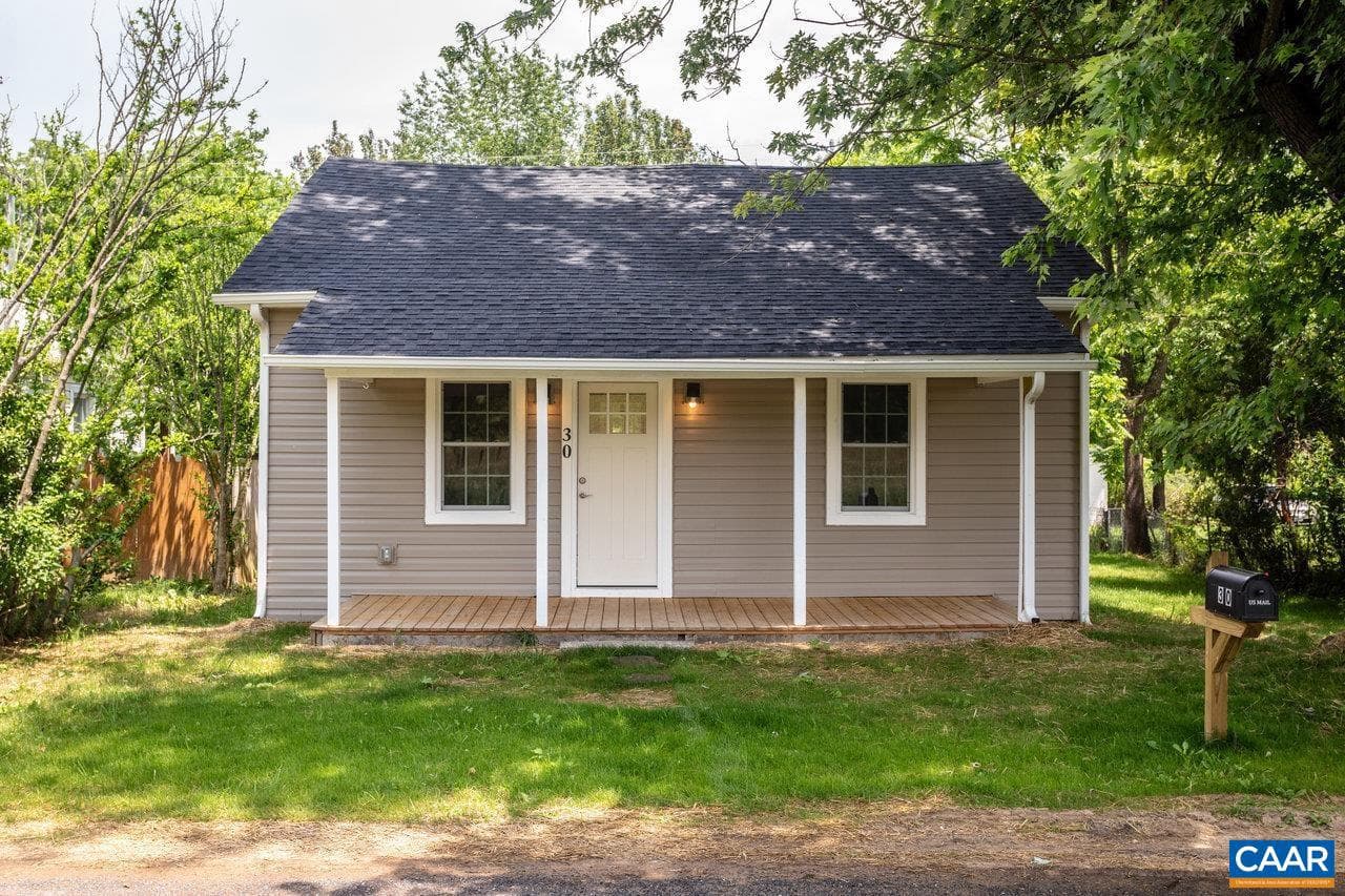 30 Bear St photo 1