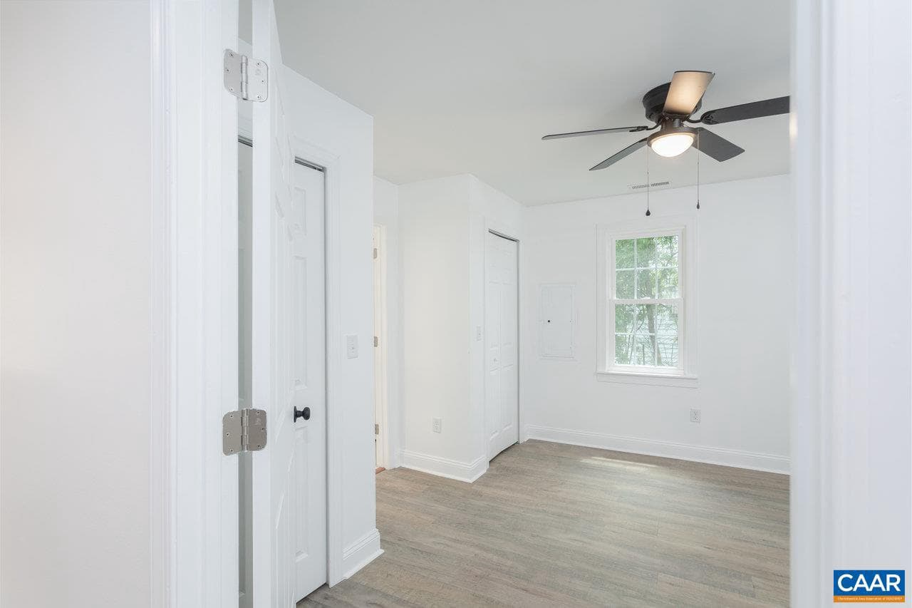 30 Bear St photo 22