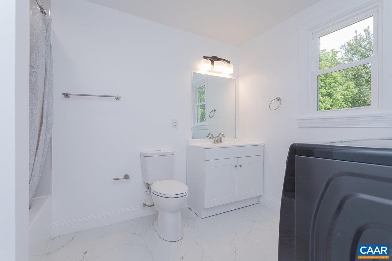 30 Bear St photo 35