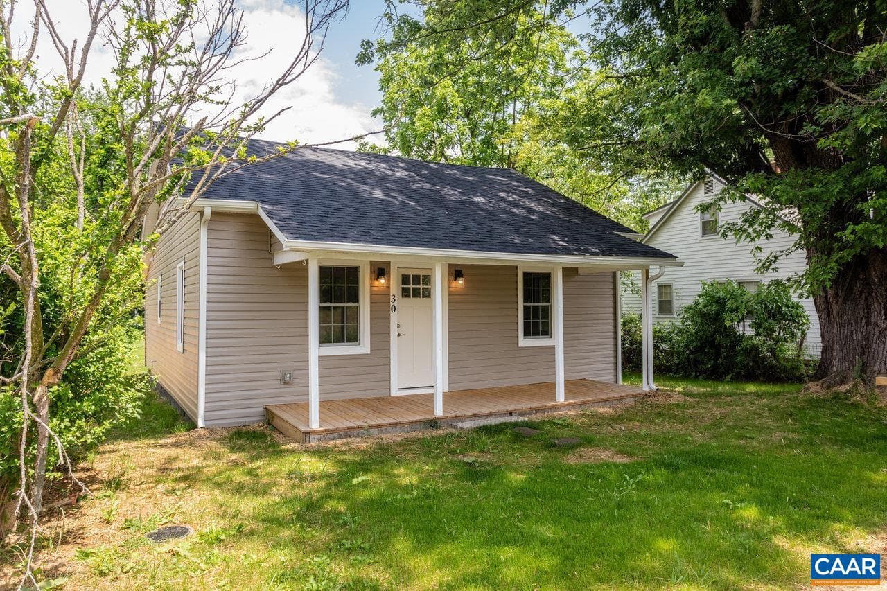 30 Bear St photo 40