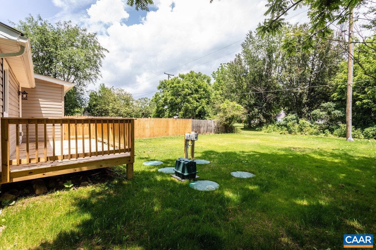 30 Bear St photo 43