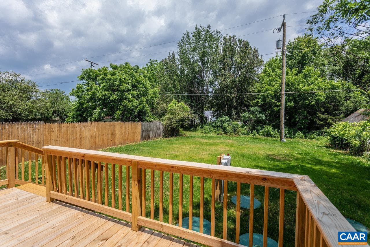 30 Bear St photo 51