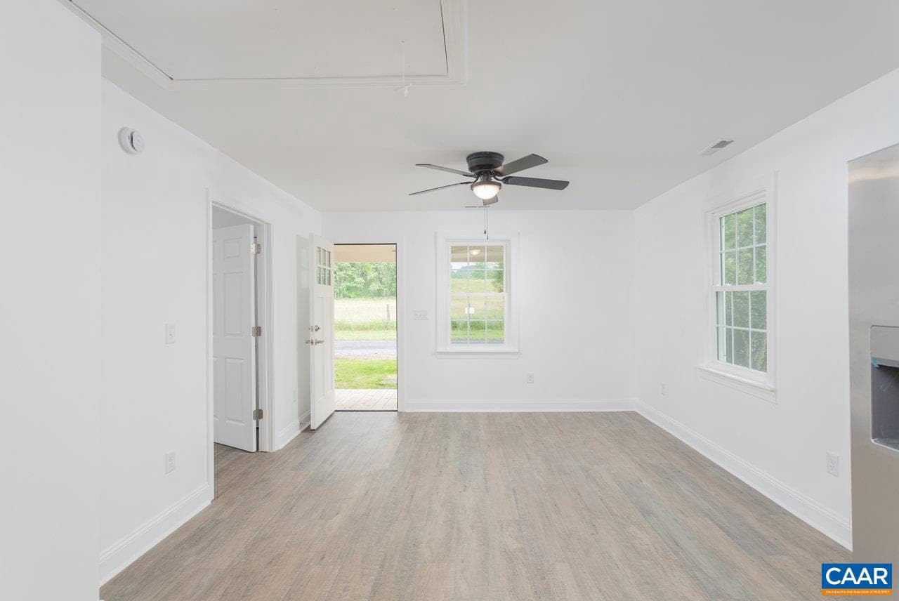 30 Bear St photo 6