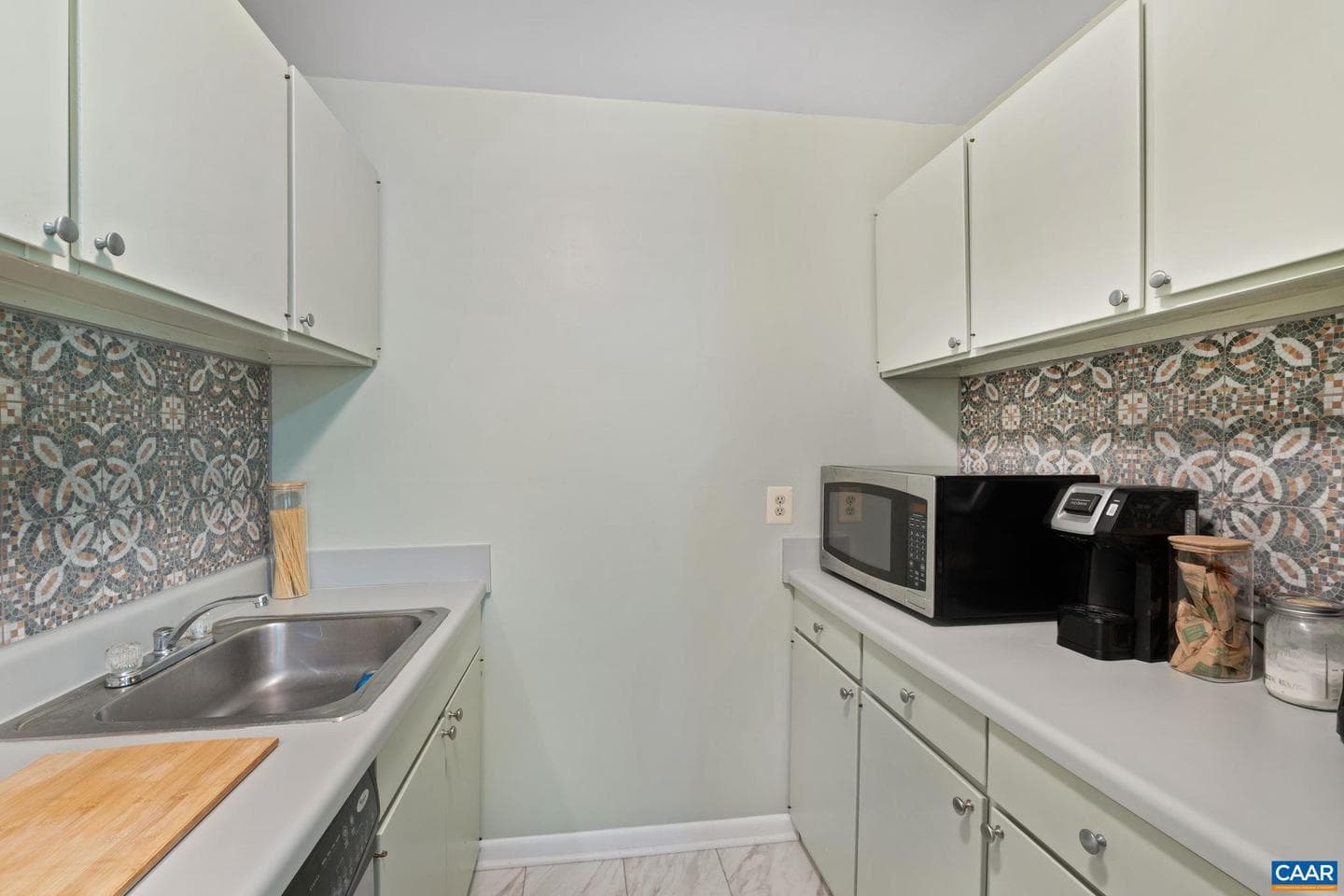 545 Burgoyne Rd #8 photo 11