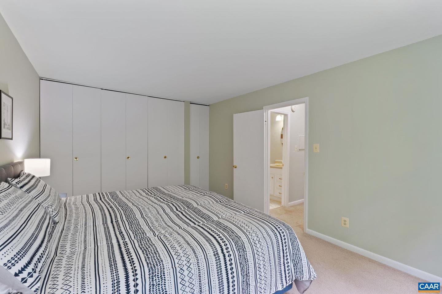545 Burgoyne Rd #8 photo 19