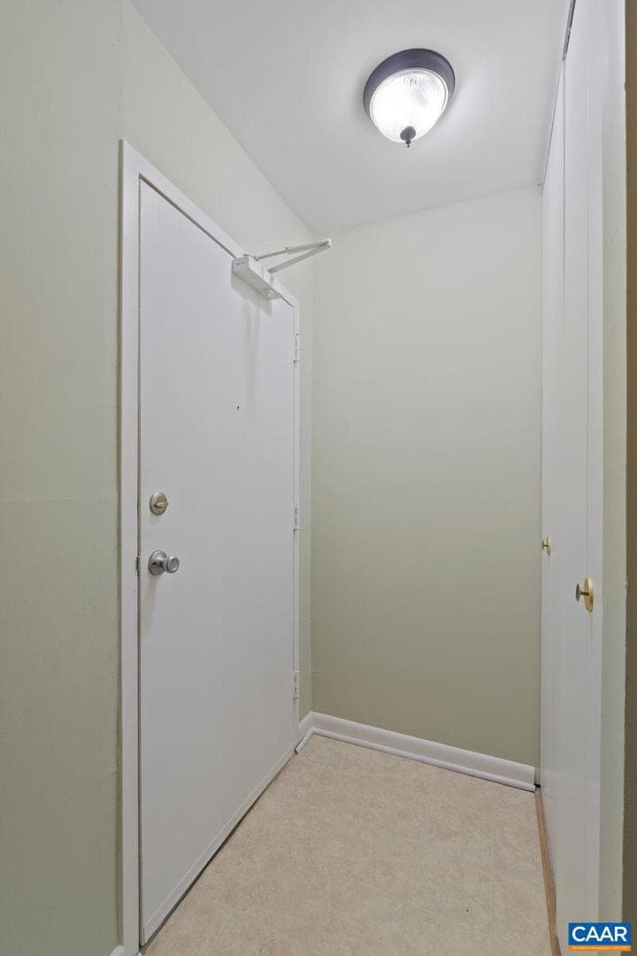 545 Burgoyne Rd #8 photo 2