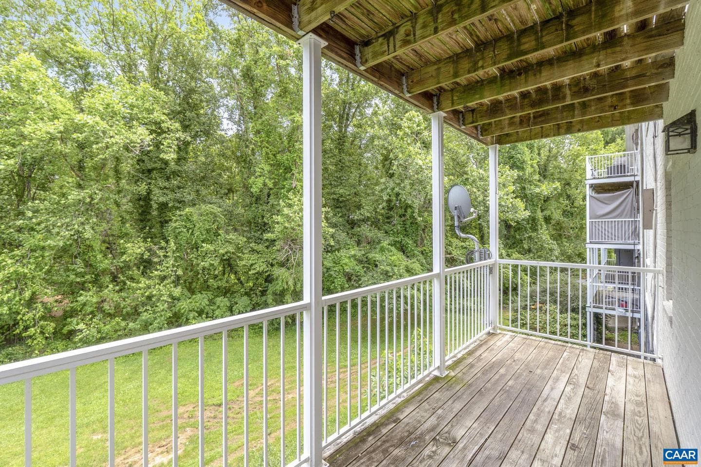 545 Burgoyne Rd #8 photo 21