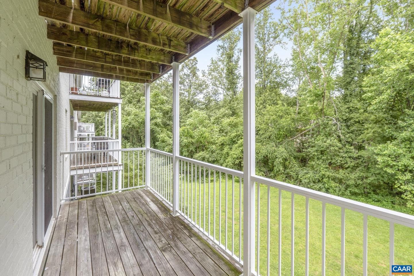 545 Burgoyne Rd #8 photo 22