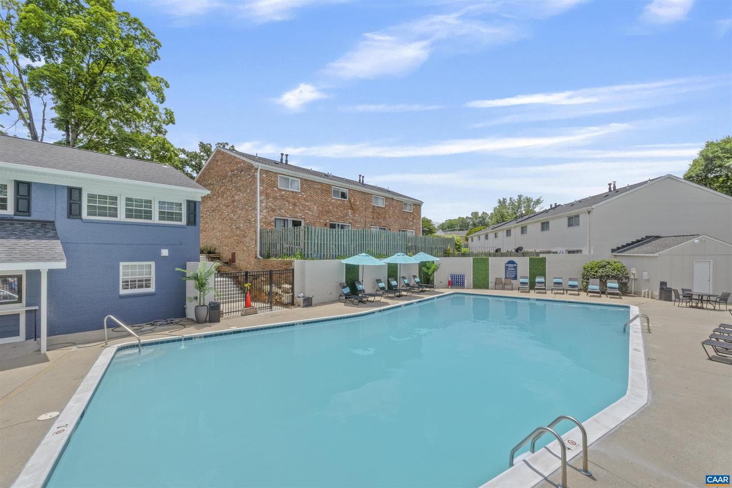 545 Burgoyne Rd #8 photo 27