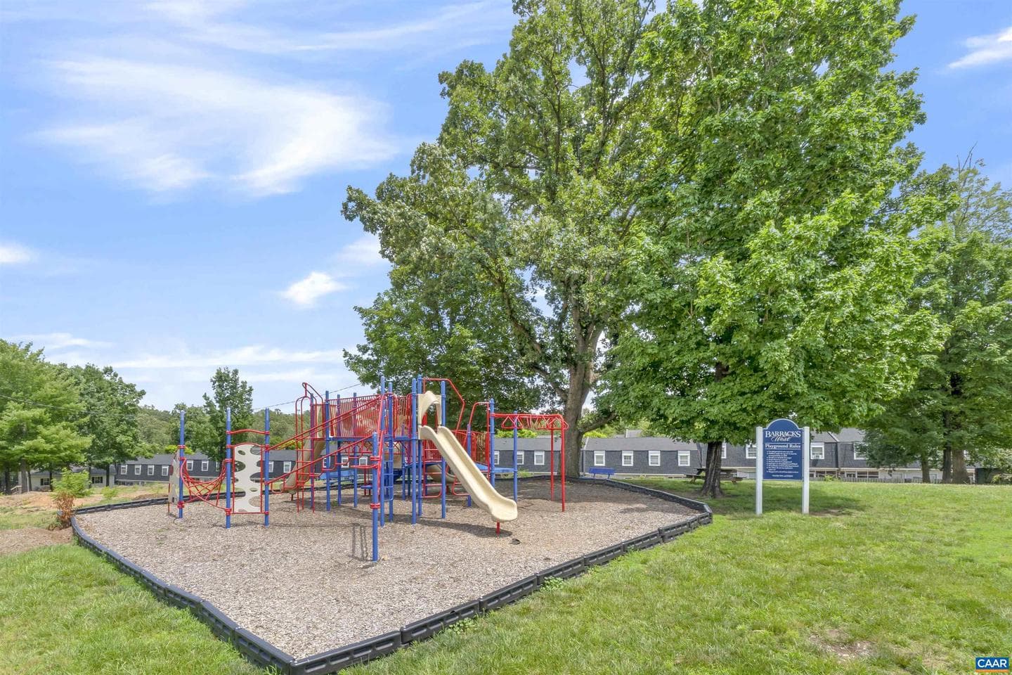 545 Burgoyne Rd #8 photo 28