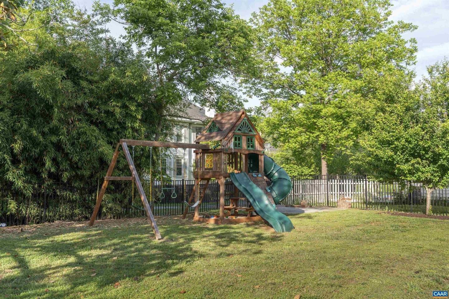 2024 Rivermont Ave photo 53