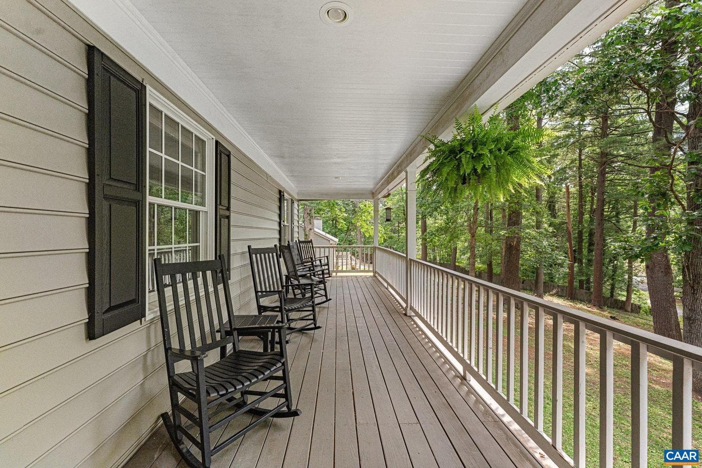171 Whitethorn Ct photo 3