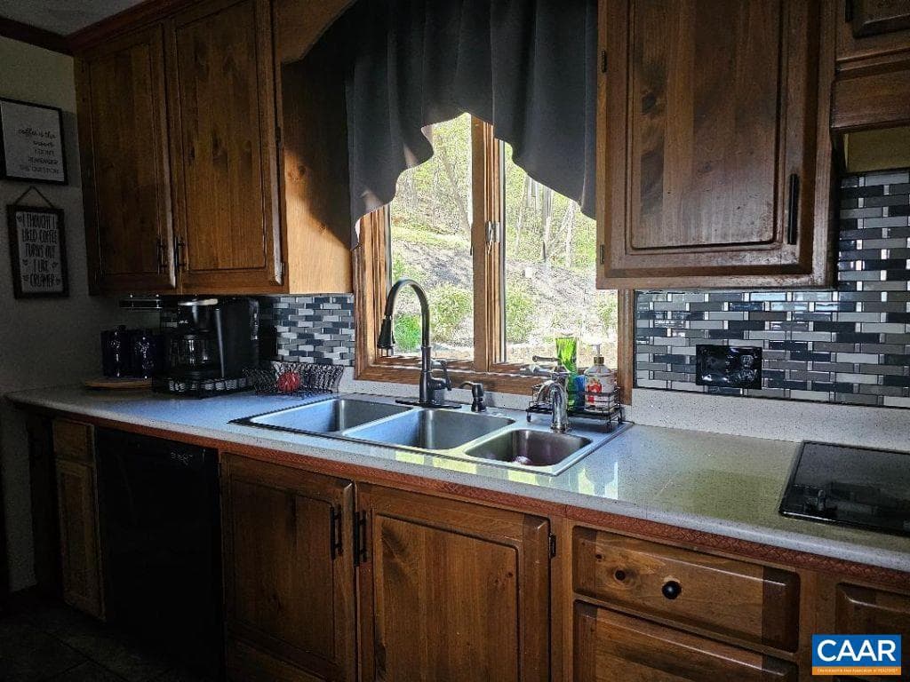 247 Llama Ln photo 2