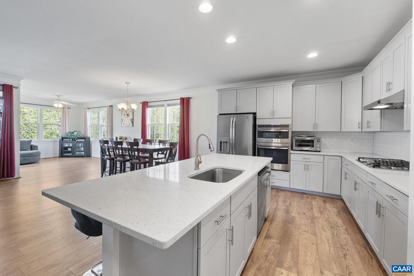 130 Cherrywood Ct photo 2