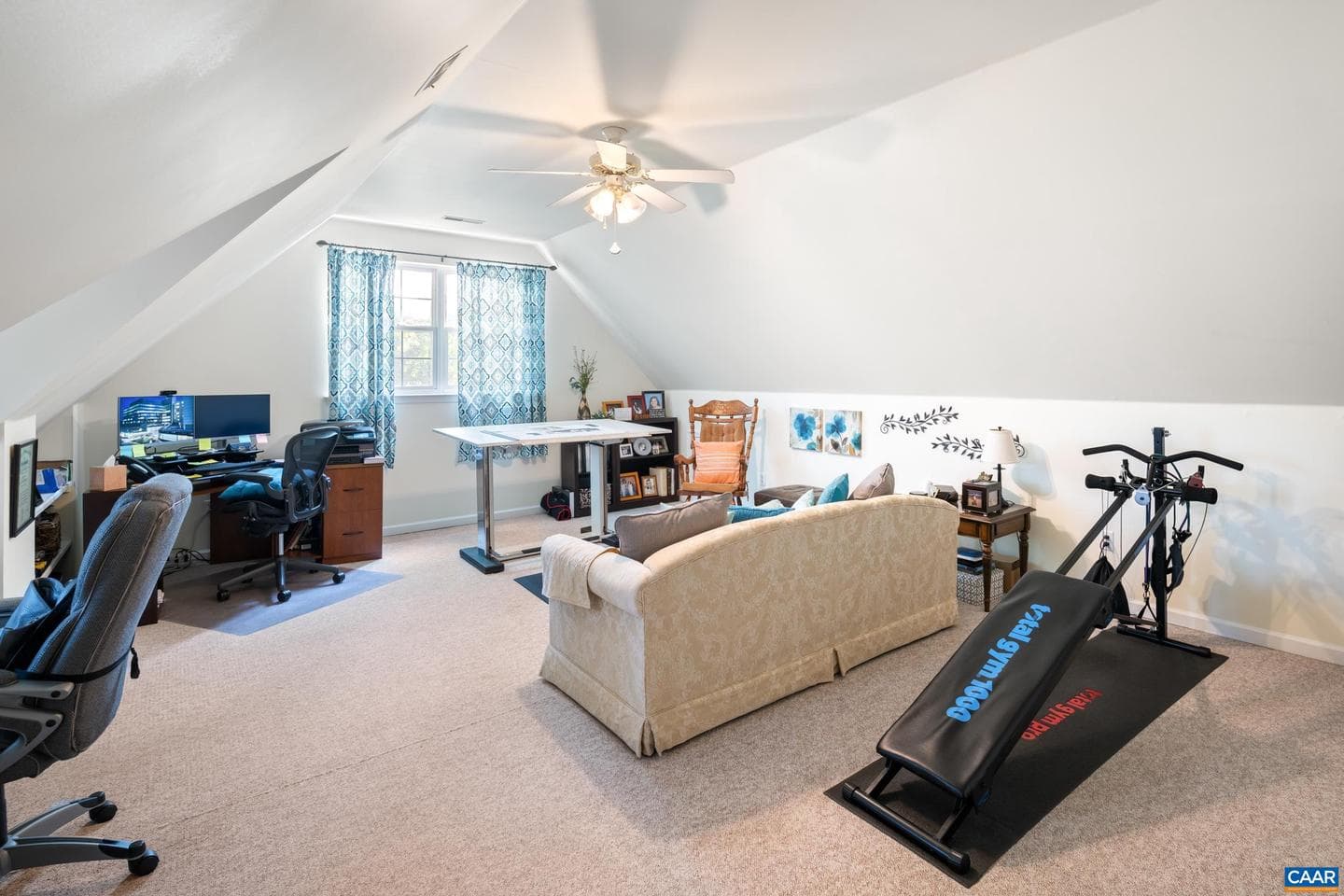 1500 Honeysuckle Ln photo 18