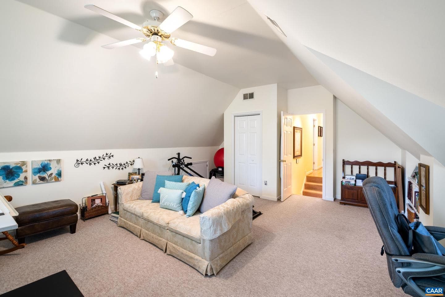 1500 Honeysuckle Ln photo 19