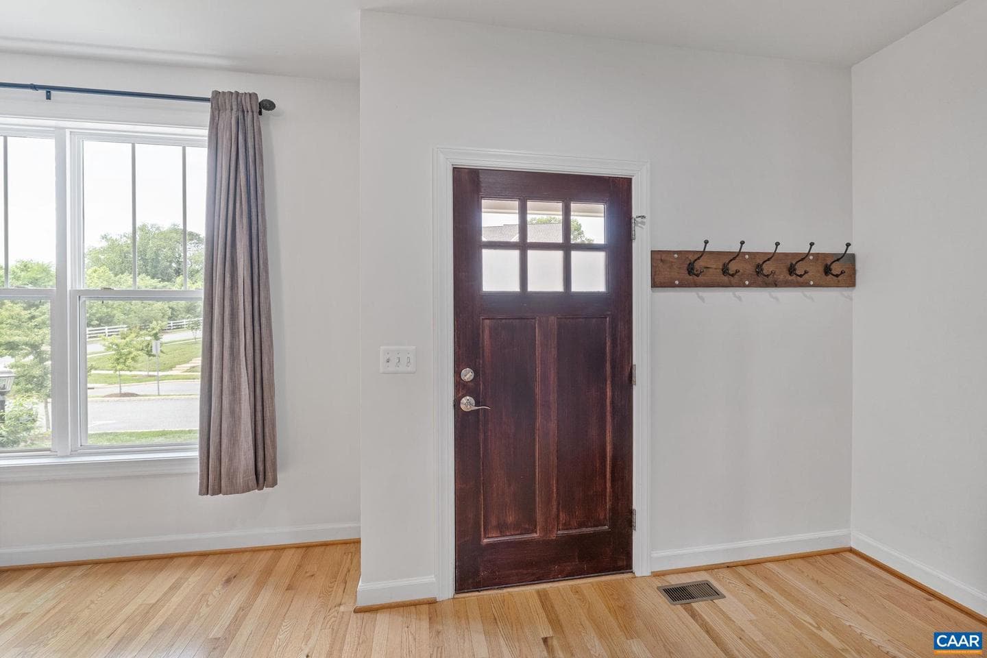 1254 Haden Pl photo 4